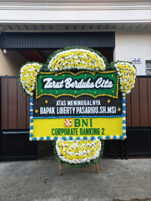 Papan Bunga Duka di Asuhan