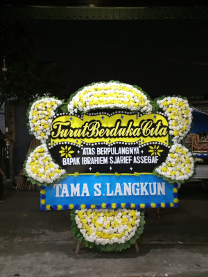 Papan Bunga Duka di Asuhan