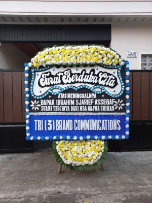 Papan Bunga Duka di Asuhan